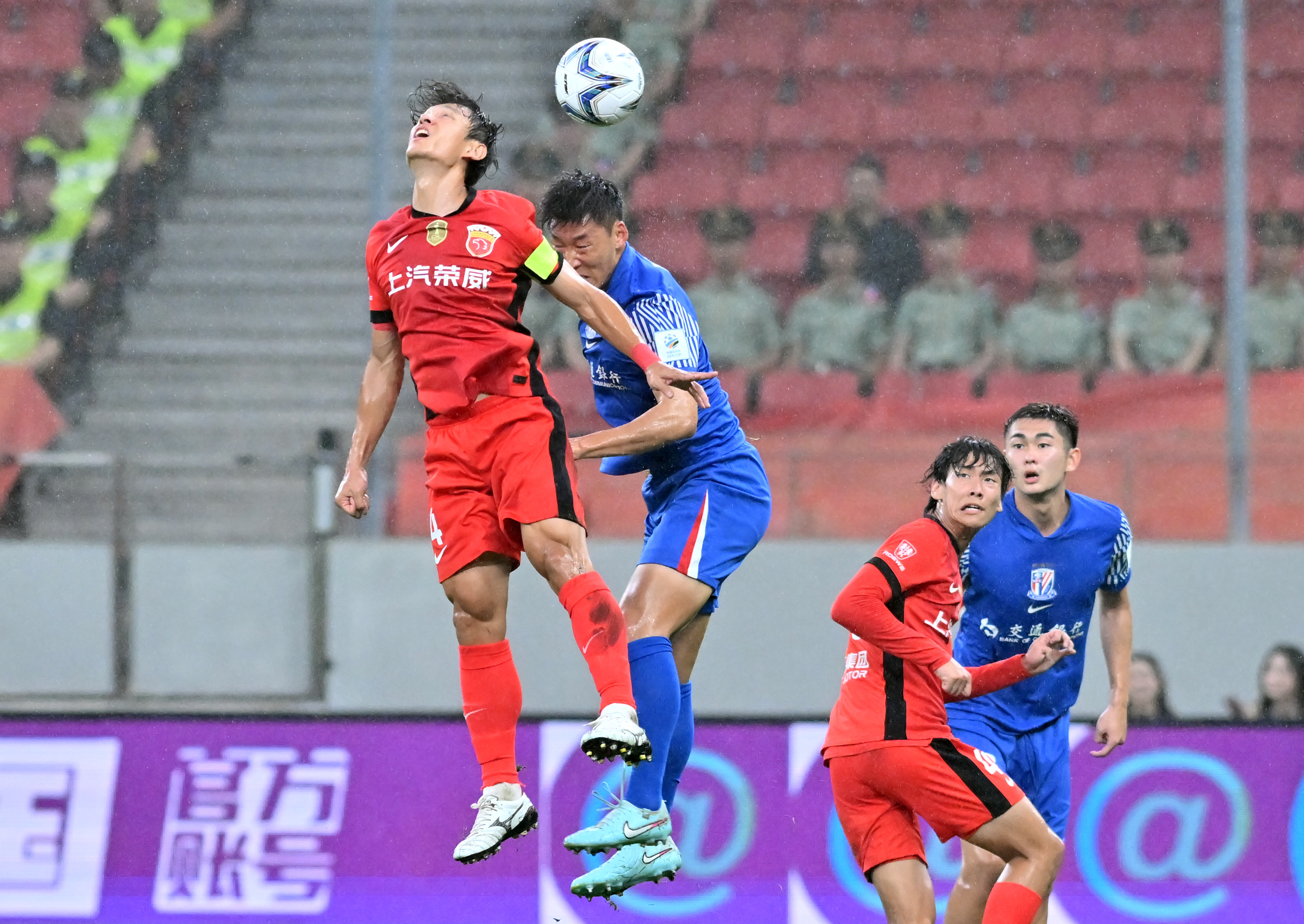 开云下载 -今晨突围战来临，上海海港围绕德甲队长鼓劲，气氛紧张，球探报告显示潜力的简单介绍